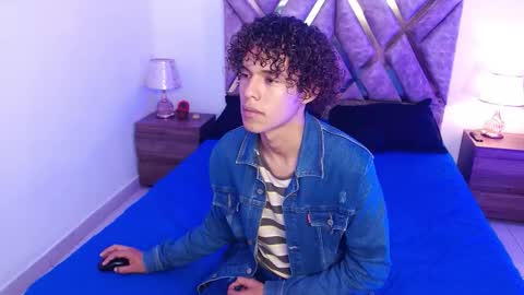 Snapshot of nickolas_moon chatting on 09/12/25, 03:01 Nickolas Muoz online show from 09/12/25, 03:01