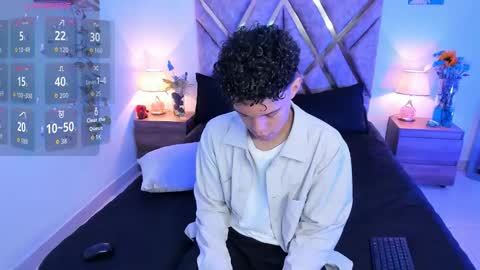 Snapshot of nickolas_moon chatting on 09/25/25, 02:21 Nickolas Muoz online show from 09/25/25, 02:21