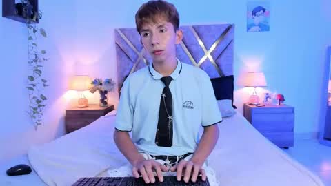 Snapshot of nickolas_moon chatting on 10/24/25, 11:01 Nickolas Muoz online show from 10/24/25, 11:01