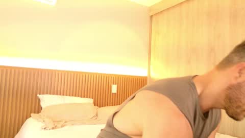 nickriverzxo online show from 10/25/25, 01:07