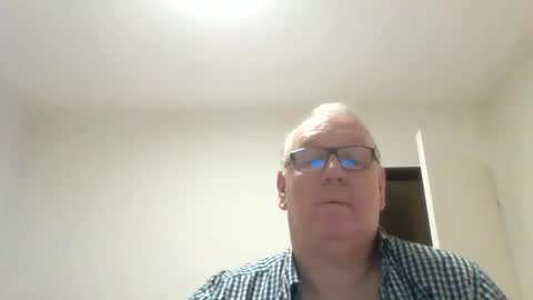 Snapshot of nickvandicky chatting on 10/23/25, 11:14 nickvandicky online show from 10/23/25, 11:14