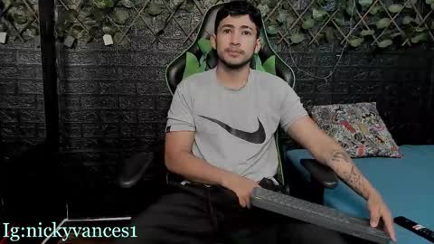 nicky online show from 10/22/25, 06:40