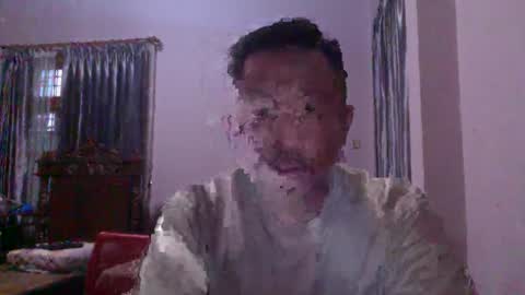 Snapshot of nickyang75 chatting on 12/18/24, 11:13 nickyang75 online show from 12/18/24, 11:13