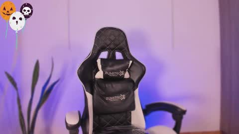 Nicky  online show from 11/01/25, 12:29