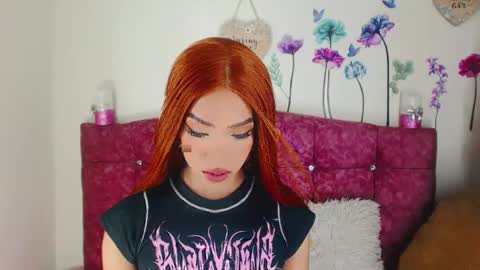 Snapshot of nickynoa chatting on 02/25/25, 09:35 Nicky online show from 02/25/25, 09:35