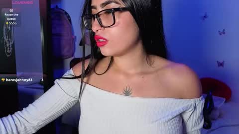 Snapshot of nickyvixenn chatting on 11/09/25, 11:36 Nicolle online show from 11/09/25, 11:36