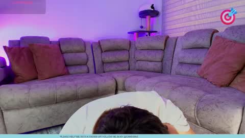 nico online show from 10/26/25, 10:25