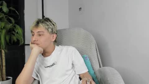 Nico  online show from 10/22/25, 05:30