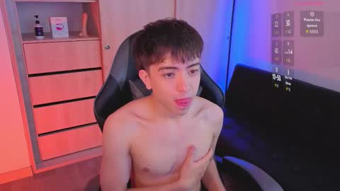 Nicolas online show from 10/27/25, 08:13