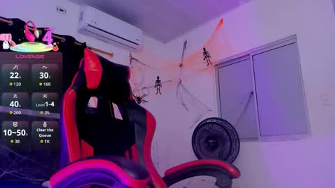 Snapshot of nicol_transgirl chatting on 11/02/25, 03:53 Nicol online show from 11/02/25, 03:53