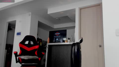 nicolas_montoya online show from 11/11/25, 09:26