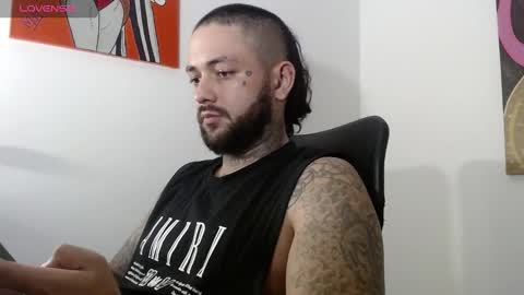 Snapshot of nicolas_torres99 chatting on 02/03/25, 02:14 nicolas online show from 02/03/25, 02:14