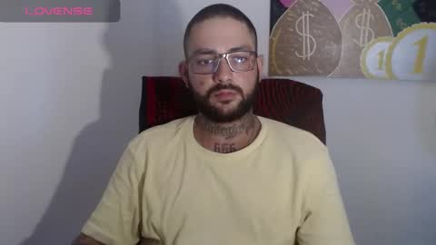 Snapshot of nicolas_torres99 chatting on 02/23/25, 03:56 nicolas online show from 02/23/25, 03:56