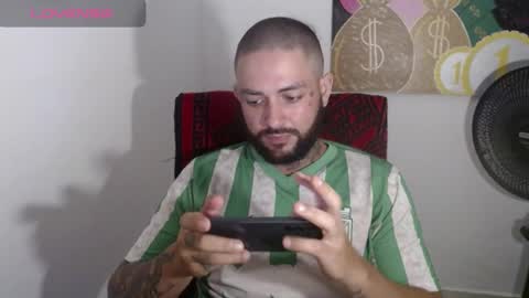 Snapshot of nicolas_torres99 chatting on 03/05/25, 04:13 nicolas online show from 03/05/25, 04:13