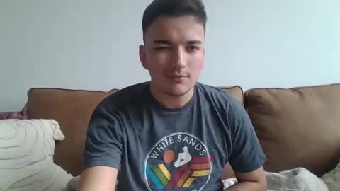 nicolasc32 online show from 11/30/25, 07:07