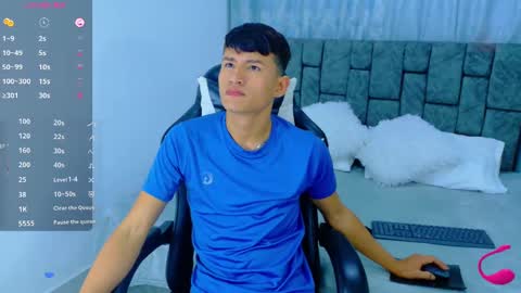 Snapshot of nicolastorres__ chatting on 10/21/25, 06:03 nicolastorres__ online show from 10/21/25, 06:03