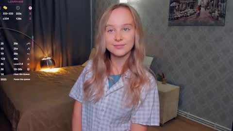 Nicoletta online show from 10/30/25, 08:09