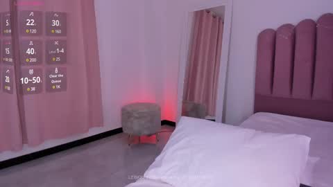 Snapshot of nicole_baker69 chatting on 02/12/25, 11:09 Hi Im Ana FOLLOW ME ON IG Analee online show from 02/12/25, 11:09