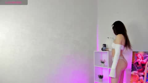 GMT7TueWedThSu 0300am-0900am. Sa 1000am-0400pm online show from 12/11/24, 03:35