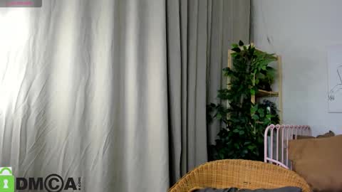 GMT7TueWedThSu 0300am-0900am. Sa 1000am-0400pm online show from 10/12/25, 08:08