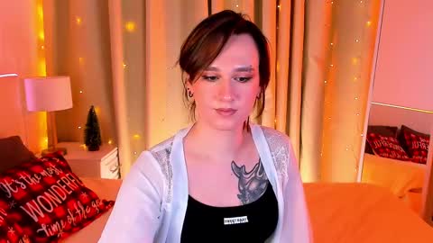 Snapshot of nicole_cidman chatting on 12/17/24, 12:56 Nicole online show from 12/17/24, 12:56