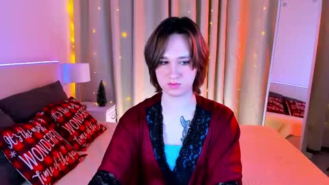 Snapshot of nicole_cidman chatting on 12/17/24, 09:05 Nicole online show from 12/17/24, 09:05