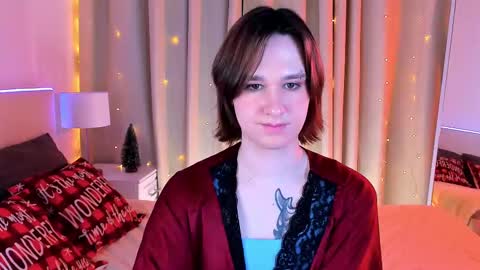 Snapshot of nicole_cidman chatting on 12/18/24, 03:15 Nicole online show from 12/18/24, 03:15
