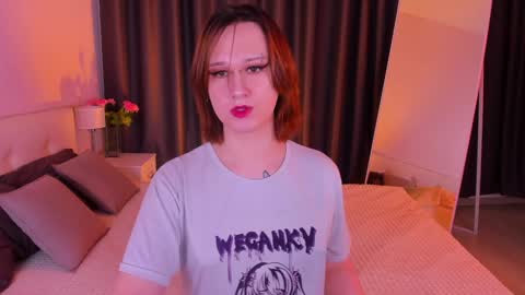 Snapshot of nicole_cidman chatting on 02/01/25, 11:32 Nicole online show from 02/01/25, 11:32