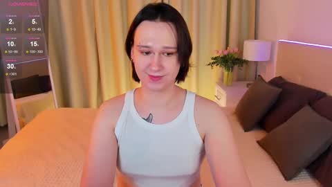 Snapshot of nicole_cidman chatting on 02/19/25, 07:48 Nicole online show from 02/19/25, 07:48