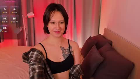 Snapshot of nicole_cidman chatting on 02/20/25, 02:02 Nicole online show from 02/20/25, 02:02