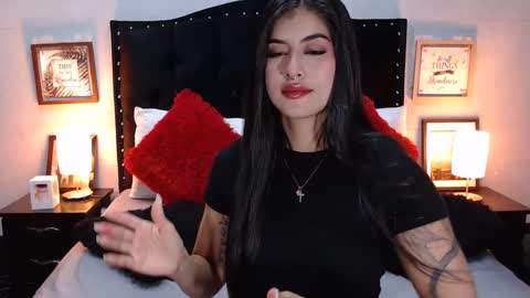 Snapshot of nicole_duran3095 chatting on 12/07/24, 04:31 Nick online show from 12/07/24, 04:31