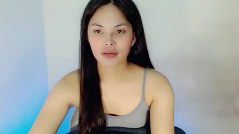 nicole_kiss01 online show from 12/15/24, 01:43