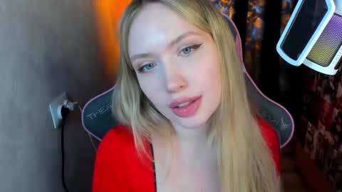 Nicole online show from 11/01/25, 03:14