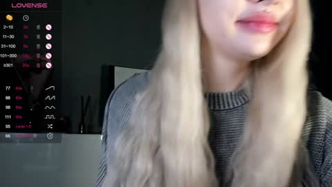 Snapshot of nicole_yo chatting on 12/15/24, 11:42 Mary online show from 12/15/24, 11:42