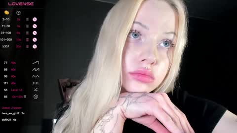 Snapshot of nicole_yo chatting on 01/18/25, 06:45 Mary online show from 01/18/25, 06:45