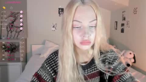 Snapshot of nicole_yo chatting on 02/20/25, 08:17 Mary online show from 02/20/25, 08:17