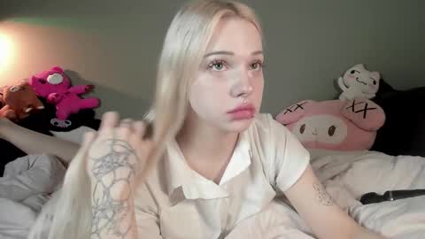 Mary online show from 10/23/25, 04:01