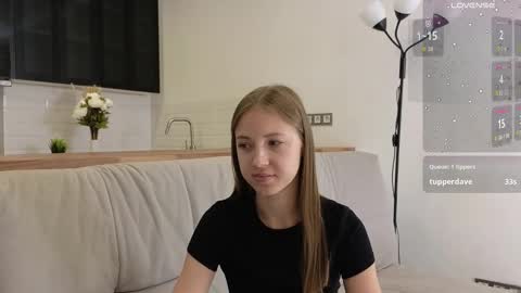 Snapshot of nicolecollard chatting on 10/07/25, 02:03 Nicole online show from 10/07/25, 02:03