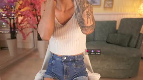 Nicole Crawft online show from 11/07/25, 07:14