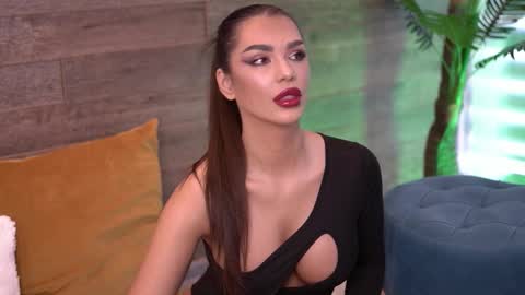 Snapshot of nicoledevin chatting on 09/25/25, 07:34 Nicole online show from 09/25/25, 07:34