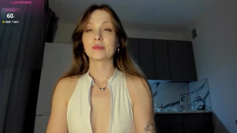 nicoledolla online show from 10/06/25, 08:17