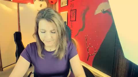 nicolehits online show from 11/02/25, 09:11