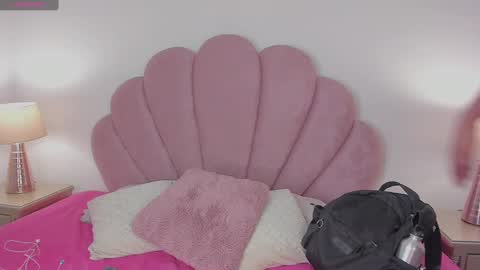 NICOLE online show from 09/13/25, 12:16