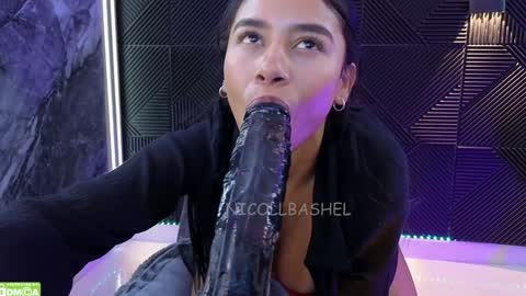 Snapshot of nicollbashel chatting on 01/29/25, 09:01 Nicoll  Independent model online show from 01/29/25, 09:01