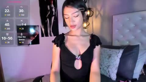 Nicolle online show from 10/11/25, 01:53