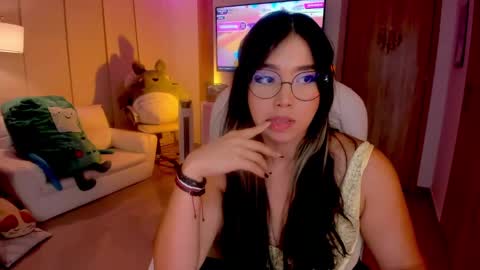 Snapshot of nicollemeyer chatting on 01/16/25, 09:16 Nicolle Go to Visit online show from 01/16/25, 09:16