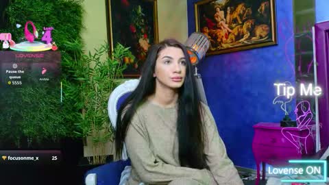 Nicolle online show from 11/18/25, 09:14