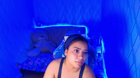 Nicolle Miley online show from 11/14/25, 03:27