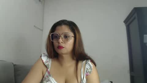 Snapshot of nicollgreen chatting on 09/27/25, 01:49 NicollGreen online show from 09/27/25, 01:49