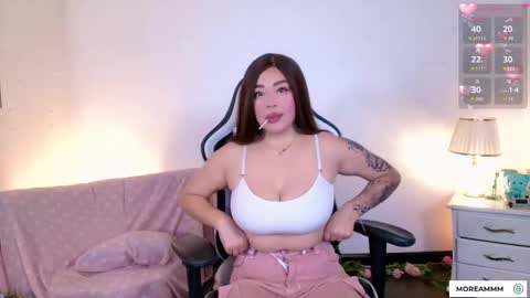 Snapshot of nicolthompsonn chatting on 10/23/25, 01:16 Nicol online show from 10/23/25, 01:16